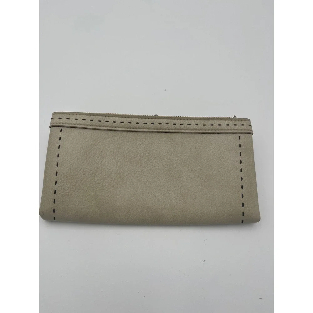 Vintage Beige Pebbled Leather Triple Compartment Kiss Lock Zip Clutch Wallet